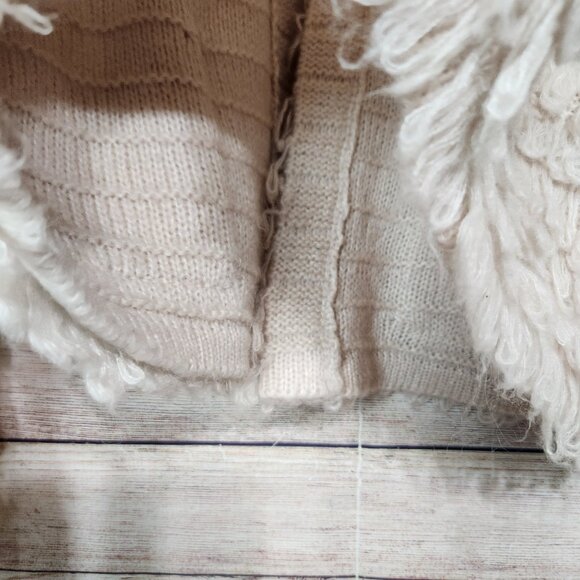 ASTR The Label Short Shaggy Loop Knit Cardigan Beige Sweater Size M Wool Blend - Picture 15 of 15